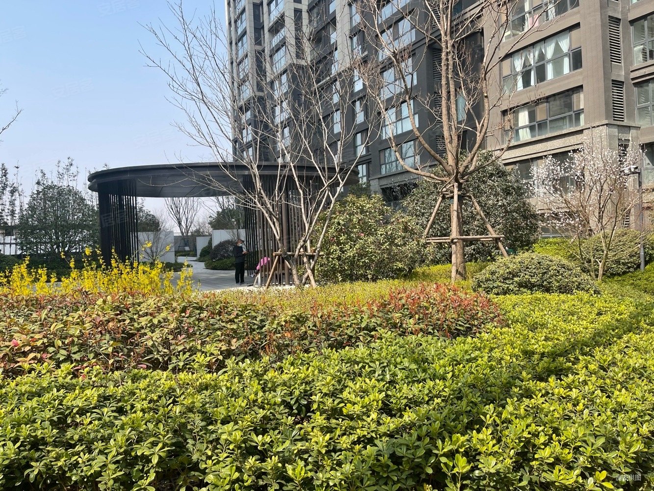 永威城澜溪庭4室2厅2卫130㎡南北178万