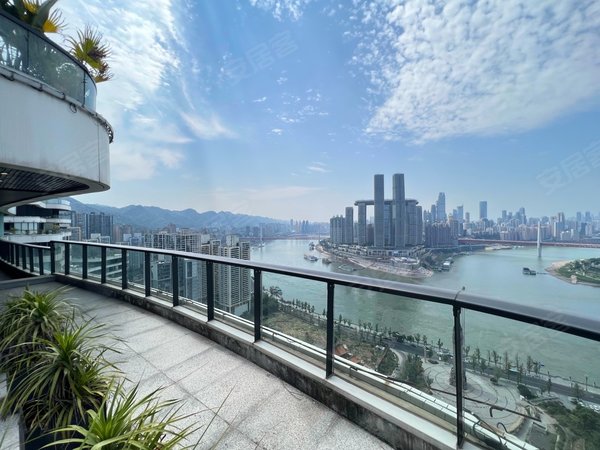 重庆南岸南滨路阳光100喜马拉雅南滨路 一线江景豪宅出租,带大露台