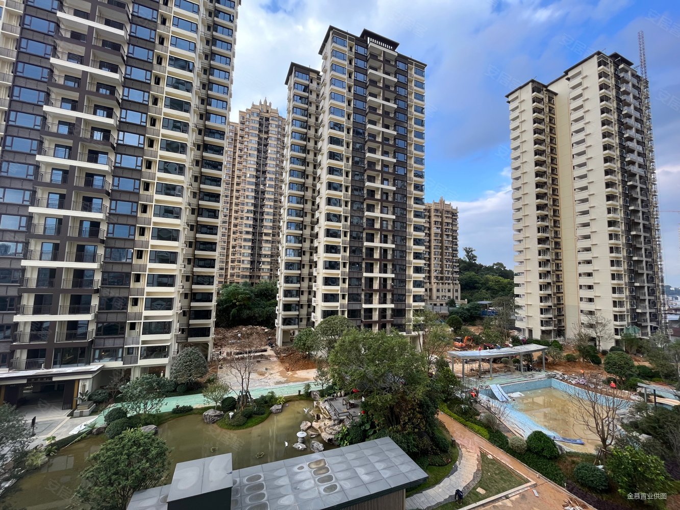 云樾观棠4室2厅2卫87.67㎡南北69万