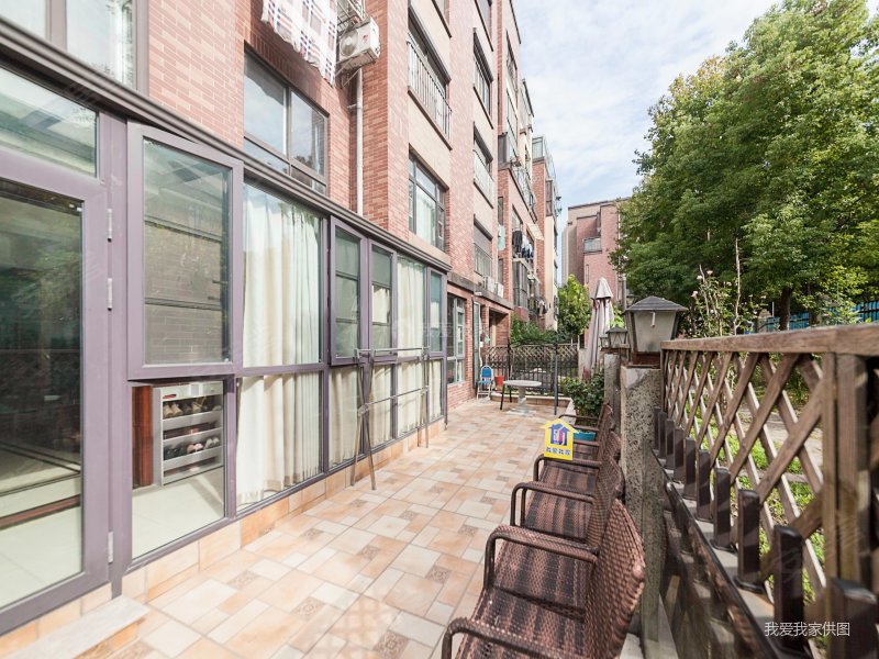 新出一楼带院子首创悦府品牌家具家电南北通透户型方正