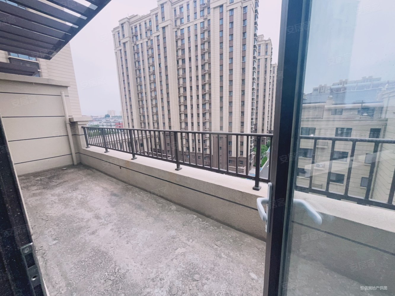 龙旺华庭!洋房复式!楼下140多楼上90