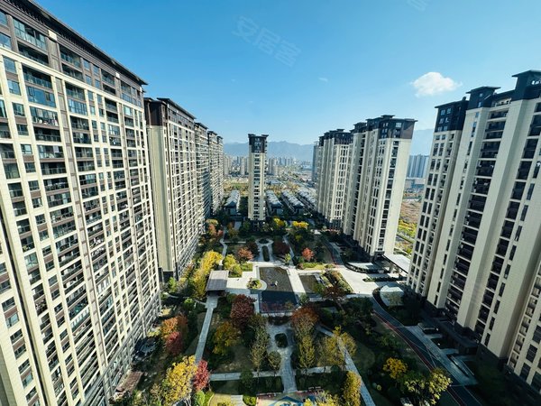 丽水莲都水阁一品南明一品南区未来城附近带车位出租大衣柜滚筒洗衣机