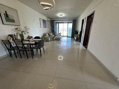 深圳宝安宝安中心区宝安中心地铁口 海韵学校深航假日名居大3房 南北通透双阳台出租房源真实图片