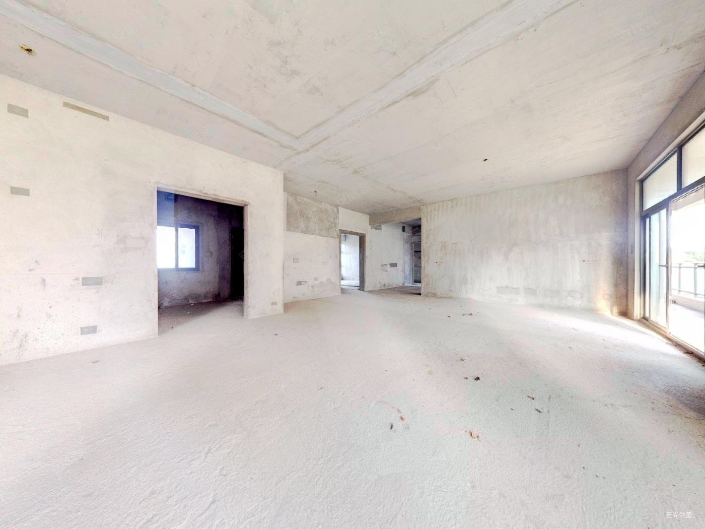 岭南公馆白云新城 高档住宅标杆 望白云山一线景观 通风采光好