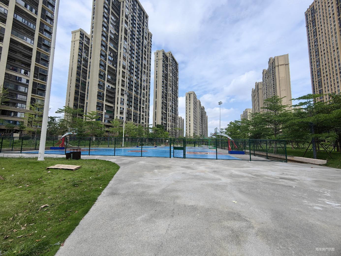 三房看公园,高楼层,总价低,龙湖嘉天下紫宸(一期)二手房,135万,3室2厅