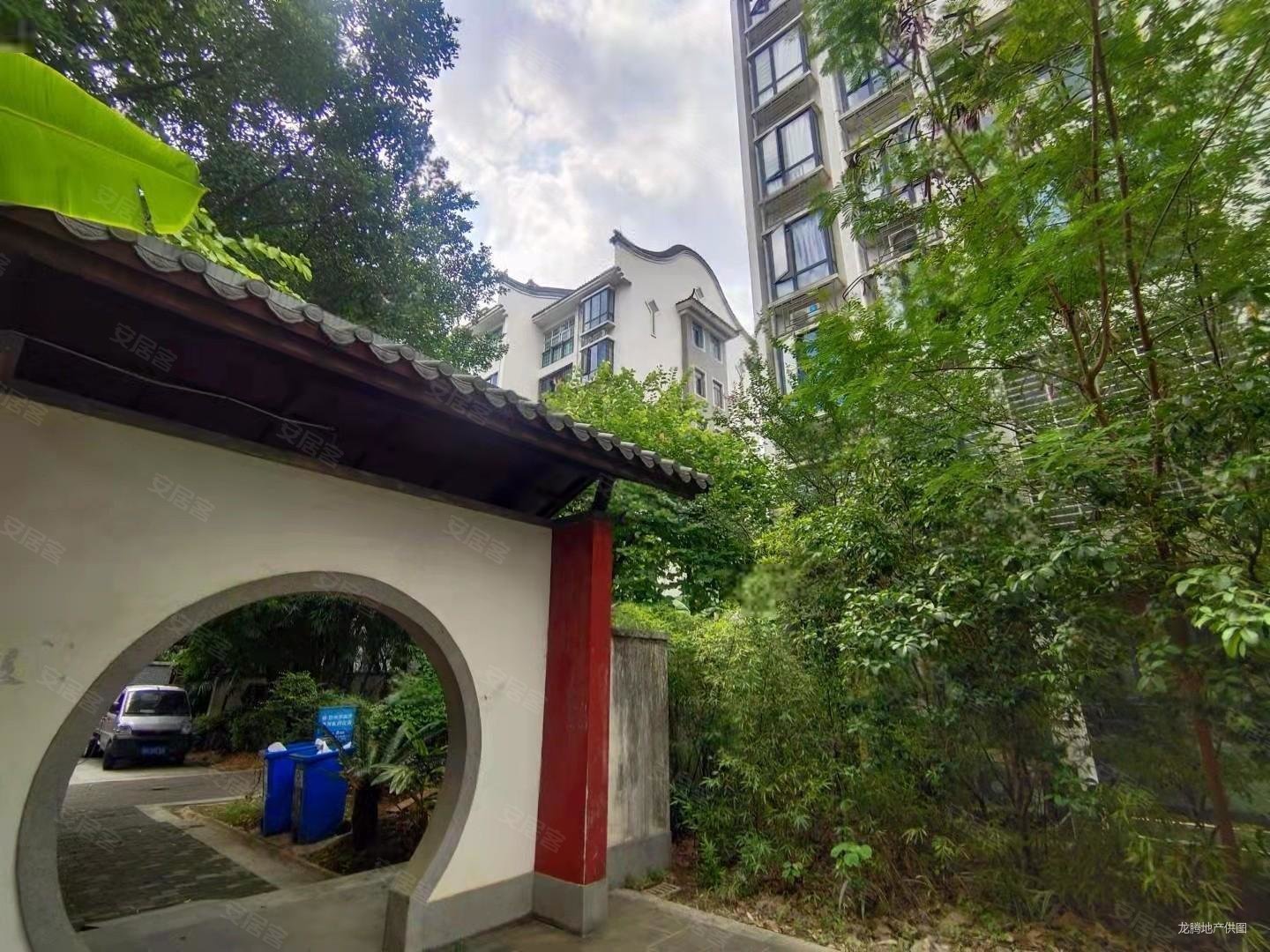 12中旁兴佳清华坊洋房小区南北通透两梯两户精装3房