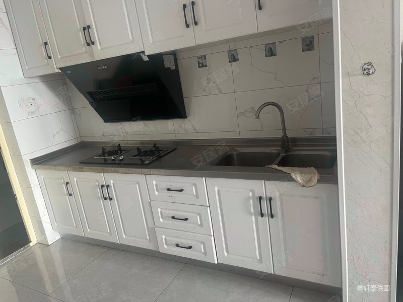 交通便利 精装好房 电梯房 高楼层视野无遮挡 商业配套齐全,奥森尚座