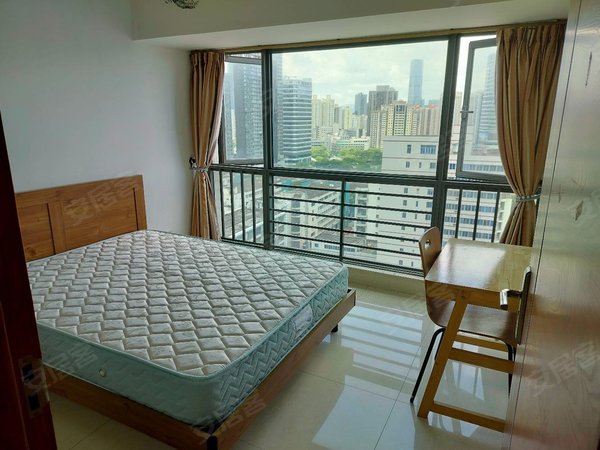 深圳南山南油南园枫叶公寓南园枫叶公园端头位置两房看房方便提前约