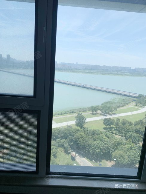 融创苏州壹号院 新上一线景湖大平层,送买断车位!随时可看房!