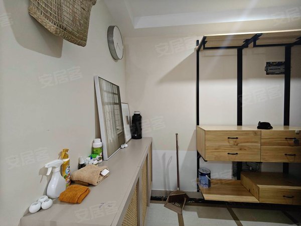 深圳南山南油南园枫叶公寓近南油服装城 南园枫叶精装三房 领包入住