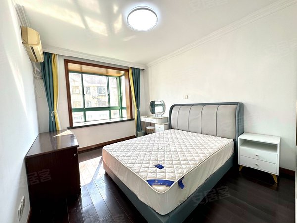 上海青浦徐泾广虹公寓近17号徐盈路地铁!三房朝南!