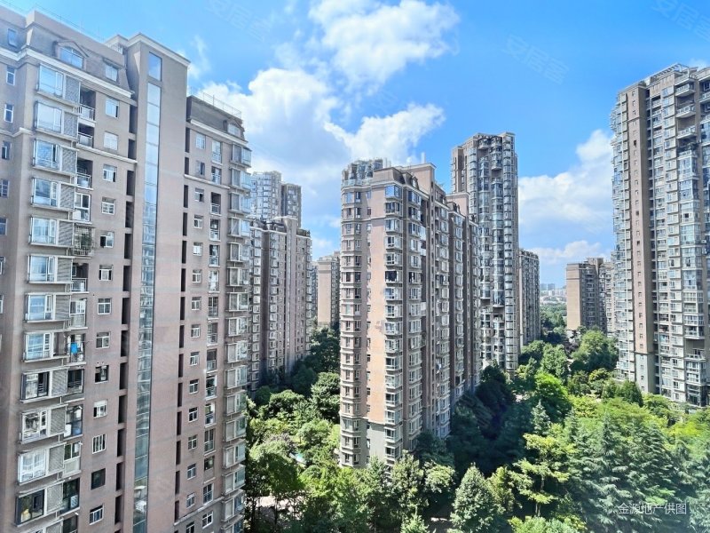 贵阳房产网>贵阳二手房>观山湖二手房>八匹马二手房>金元国际新城>