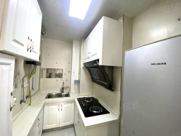 廊坊固安固安县政府永定河孔雀城英国宫唐顿庄园(北区)可短租到过年 英国宫九期全南两居 检查站附近京九西路旁包物业出租房源真实图片