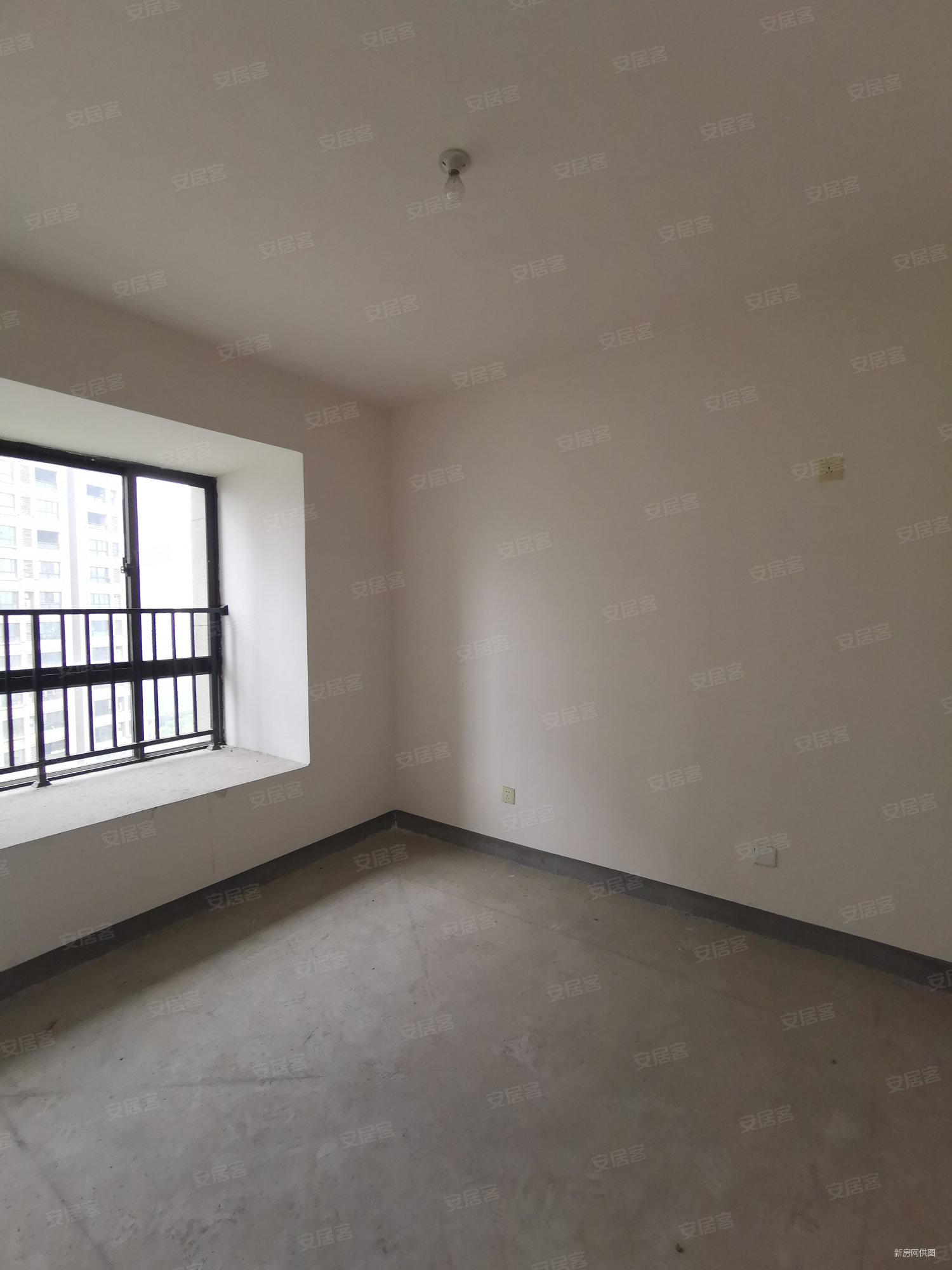 太湖新城 楼龄新 有电梯 低容积 高楼层视野好 商品房