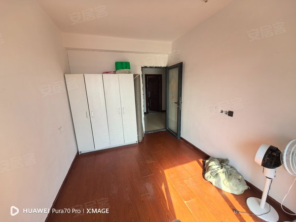 金华东阳东阳市中心海德公园A区海德跃层五房，三万一年出租房源真实图片