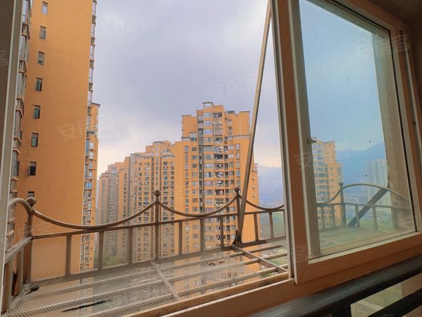 【多图】康德国会山,辅仁路租房,万达辅仁路 精装两房 房东急租特价