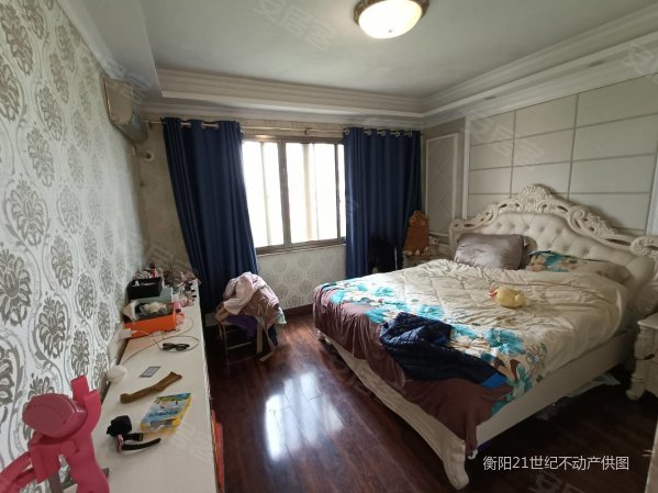 香江水岸新城(公寓住宅)3室2厅2卫123.23㎡南83.8万