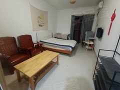 珠海高栏港区平沙京华A区精装单身公寓，家私家电齐全，可拎包入住。出租房源真实图片