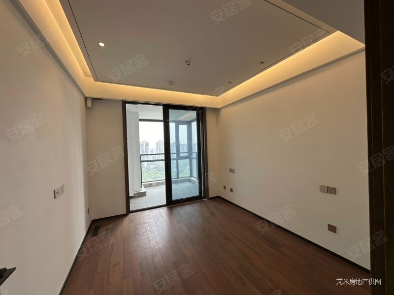 江山万里昆吾,新出好楼层,景观视野很赞,全新精装未住过人
