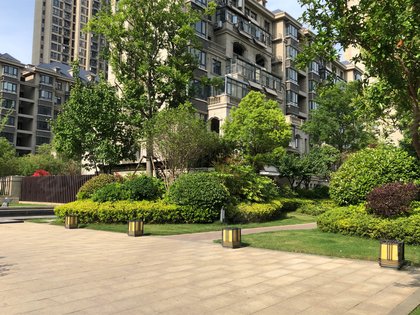鹿鸣湖壹号首府怎么样,鹿鸣湖壹号首府周边房产中介经纪人评价-许昌