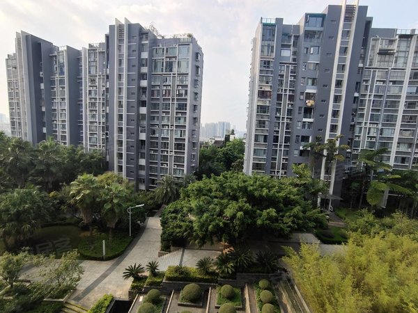 南宁青秀柳沙半岛东岸百米楼间距小区 精装两房 保养新 家具家电齐全