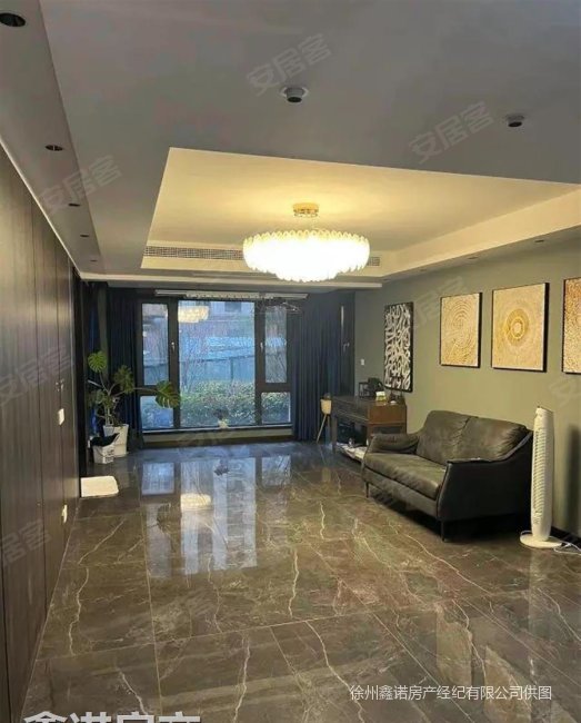 华宇上城洋房一楼带院,精装关门卖