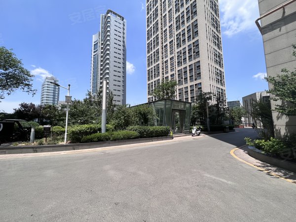 济南市中八里洼祥泰广场随时看房 祥泰广场 精装loft 可办公可居住 有