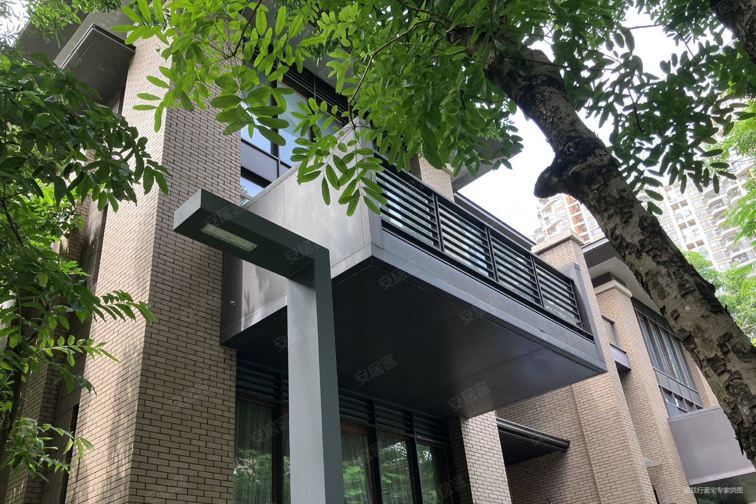 深圳房产网>深圳二手房>南山二手房>华侨城二手房>燕晗山居>