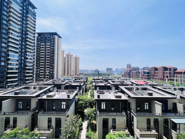 南宁良庆五象大道万科紫台(别墅)180平经典大平层 精装四房三卫 全新