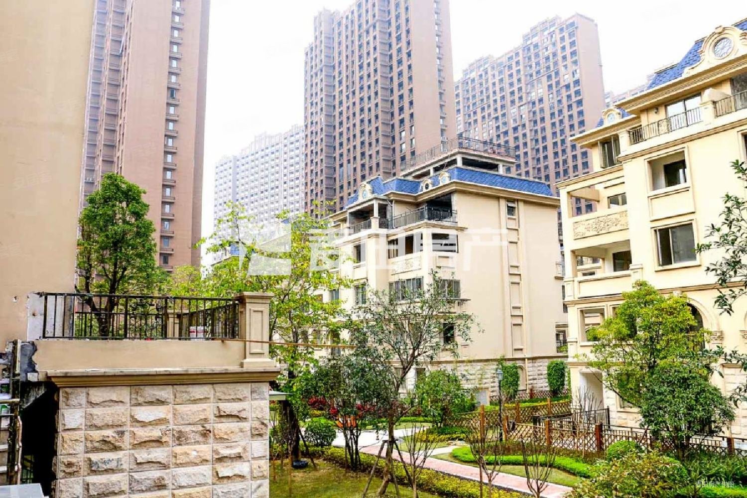 世茂上游墅西区别墅