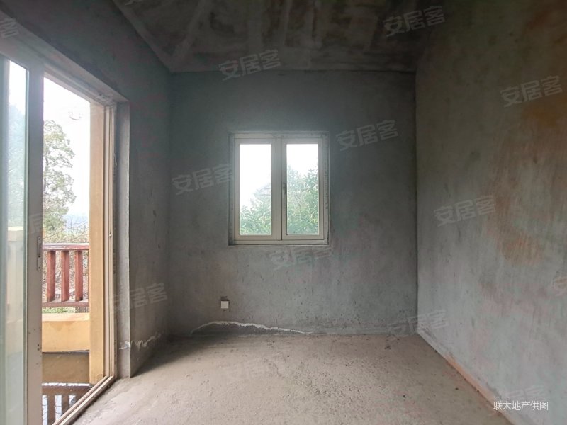 实用面大 性价比高 南北通透,保利阆峰云墅二手房,700万,5室3厅,5卫