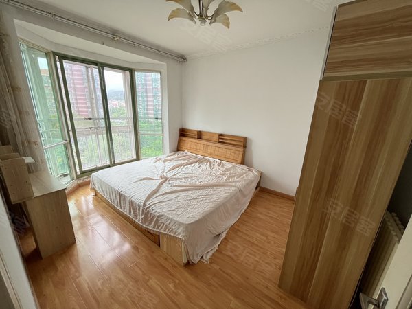 国际名都套一家具家电齐全有钥匙随时看房入住,崂山租房-青岛58安居客