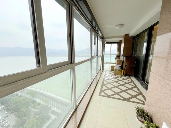 杭州滨江彩虹城彩虹豪庭彩虹豪庭银杏汇高端大平层270度环绕江景品质