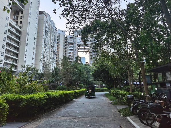 深圳南山前海前海花园新上房源 带固定地下车位