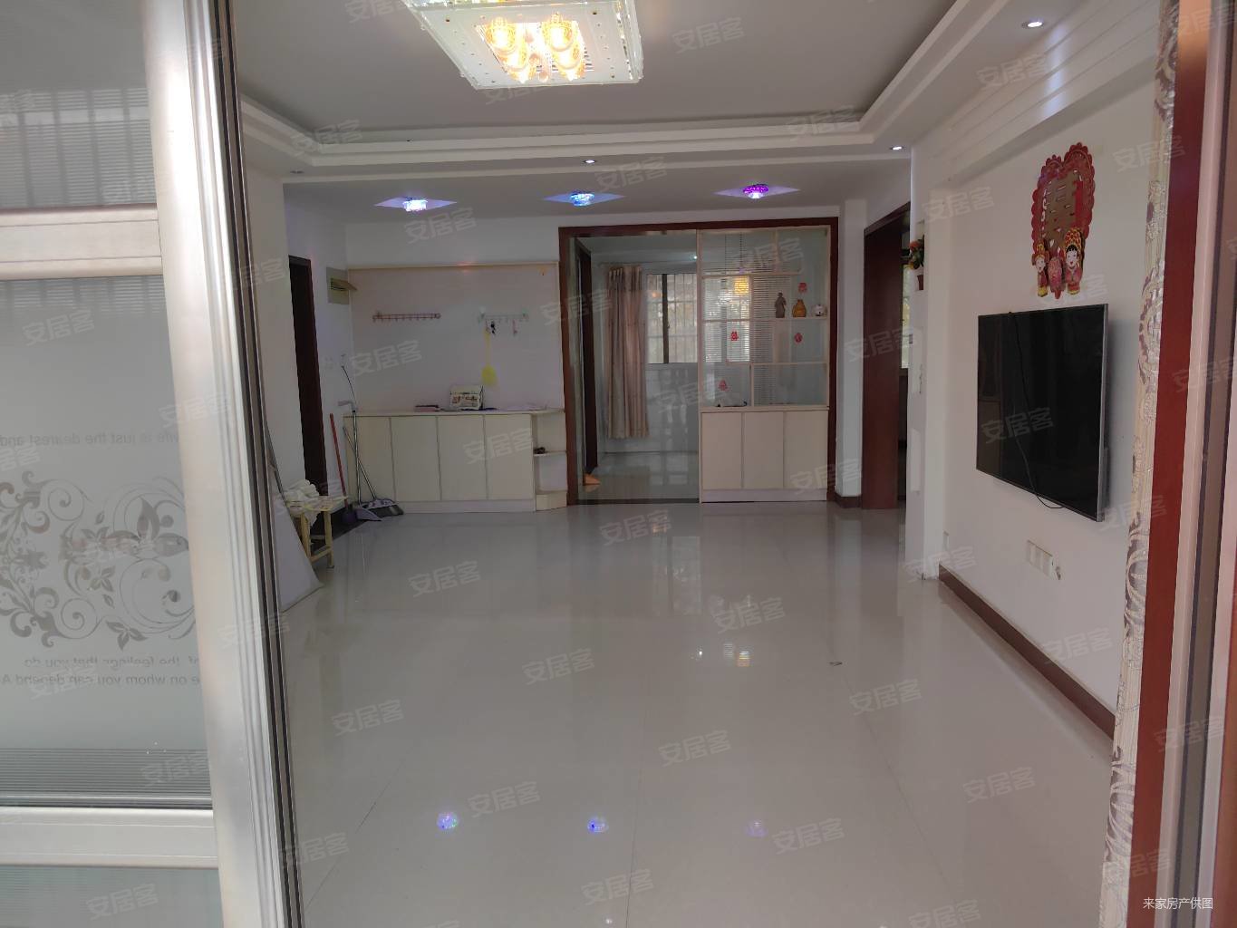 水岸馨都低楼层9474平两室两厅可改三室446万