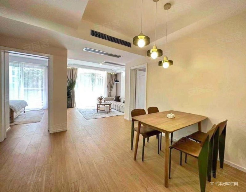 满五 刚需两居 出行方便 近地铁 电梯房 精装可拎包入住,漕河景苑二手