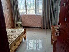 恩施恩施市后山湾航空路国贸大厦公寓一室一厨一卫家具家电650元出租出租房源真实图片