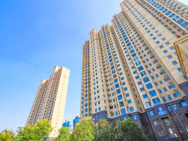 洛阳洛龙洛龙周边恒信绿地公馆市政府旁 泉舜商圈 音乐喷泉附近 交通