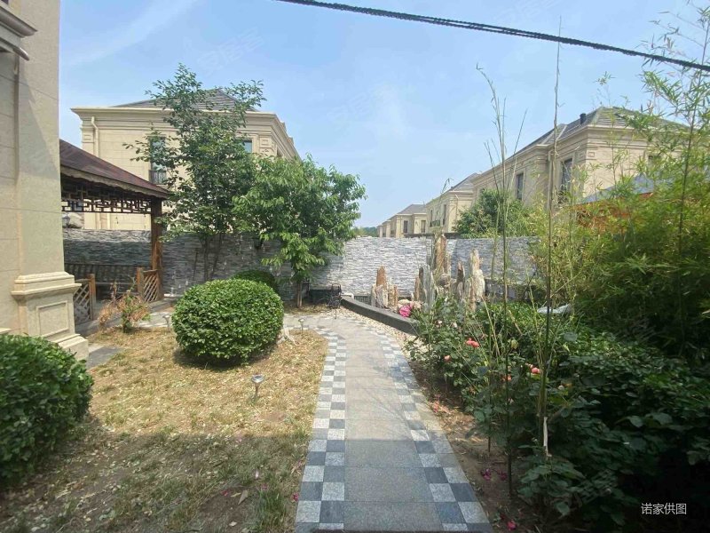 融创半湾半岛(别墅) 楼龄新 车位充足 满二 近地铁