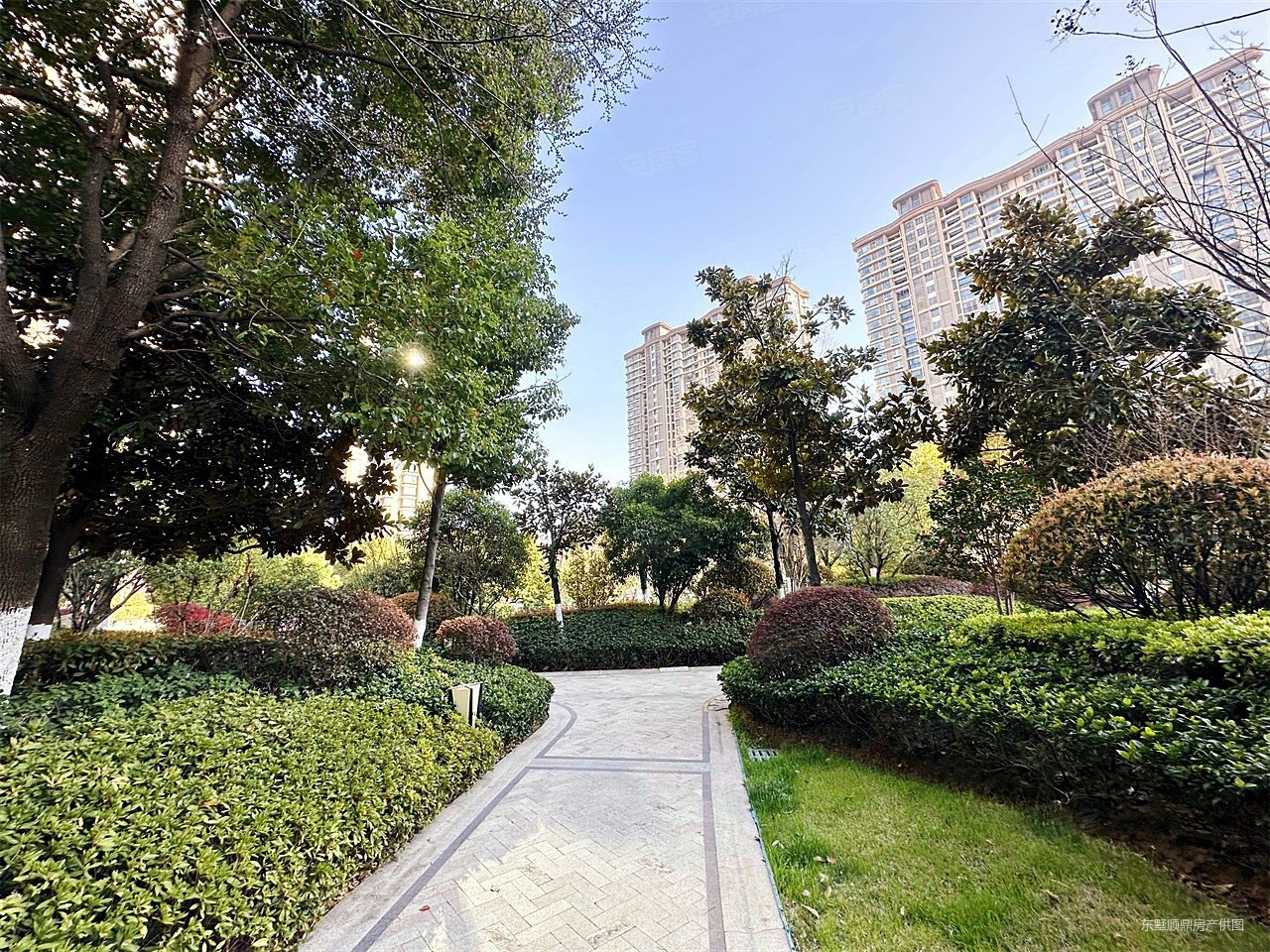 江宁大平层代表之一藏龙御景位置有钥匙新房未入住