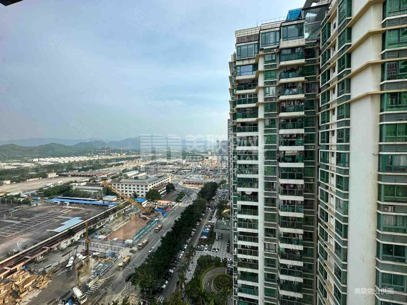 笋盘 急售 皇御苑二期61平两房 高层 满五      方便