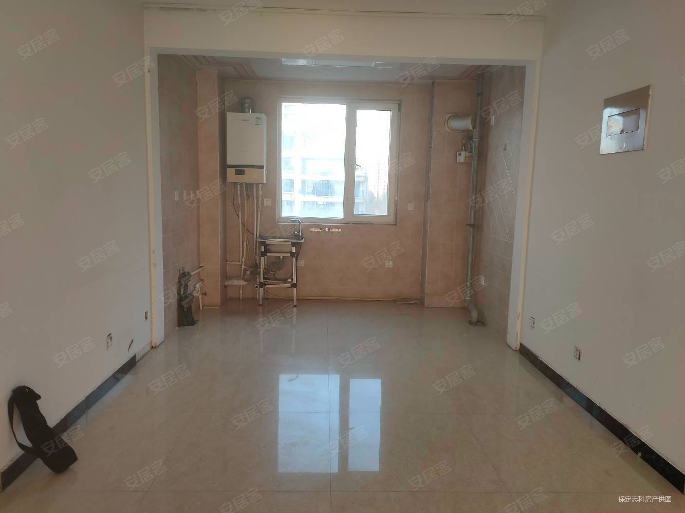 恬静园3室2厅2卫135㎡南北120万