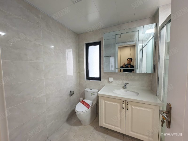 翰林首府3室2厅2卫119㎡南北132万