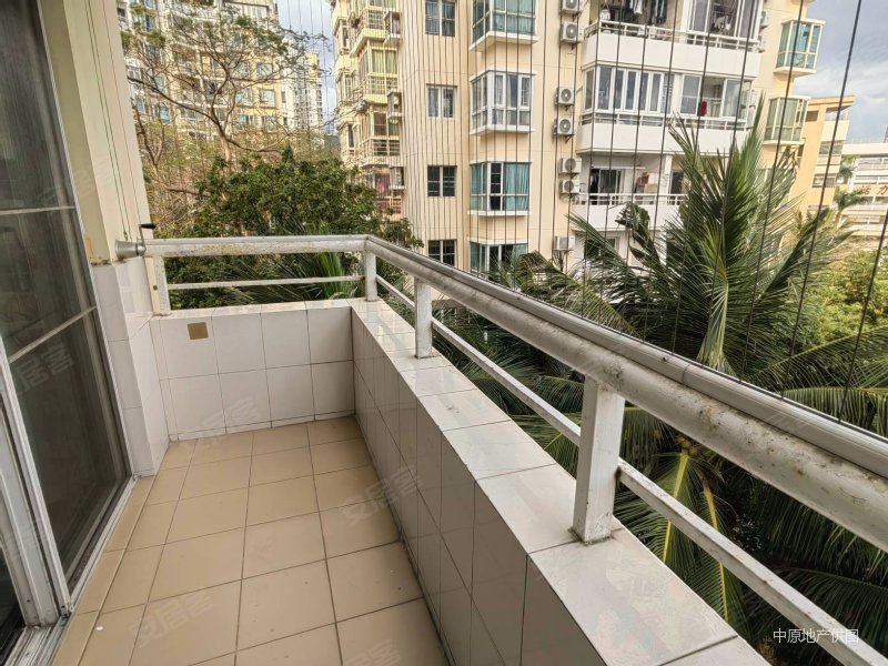 业主因换房急售蔚蓝海岸一期南北通透三房