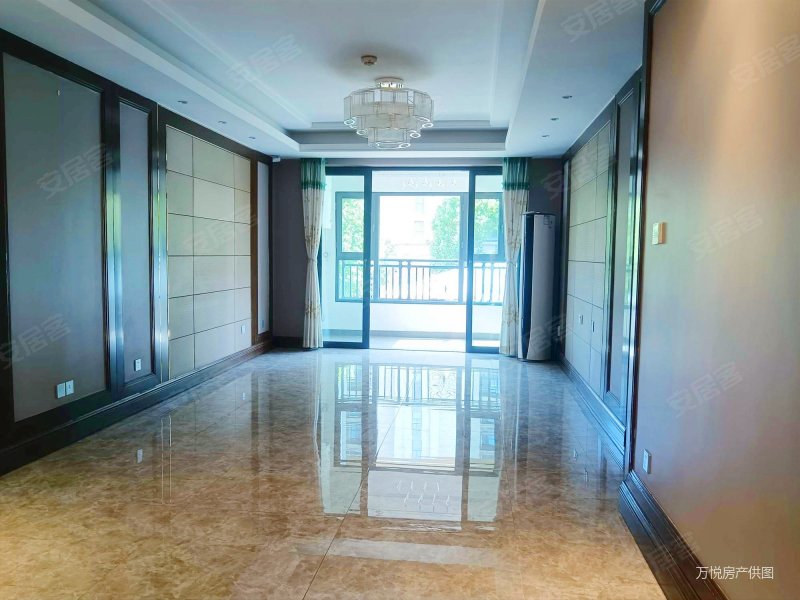 恒大龙奥御苑 中间楼层 小区新 装修好 临地铁 交通便捷