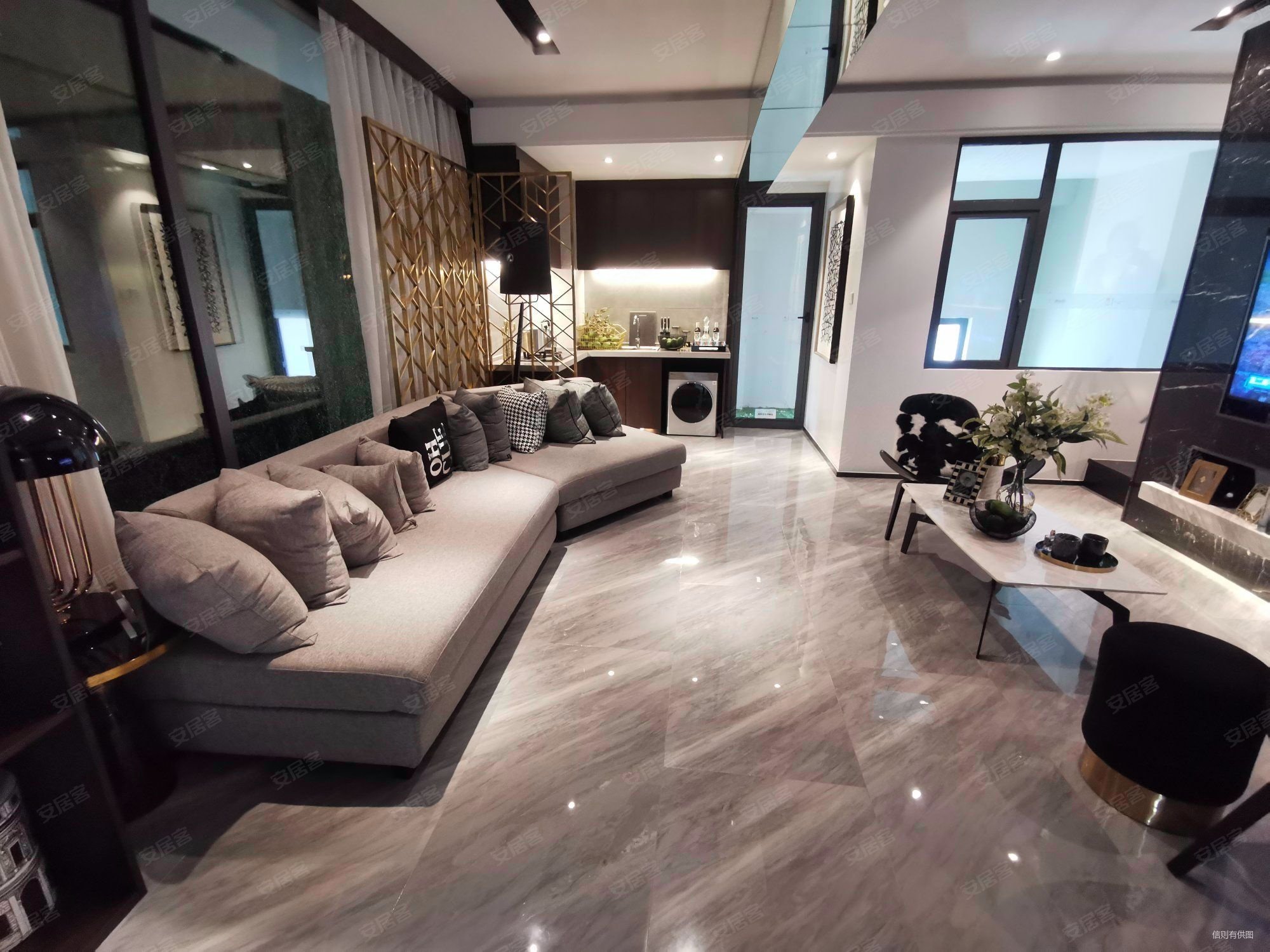 六米顶跃样板间出售精装loft通燃气含家具