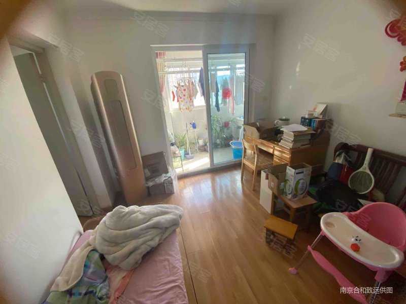 得房率高 有电梯 高楼层采光充足 满二 南向采光好 近地铁