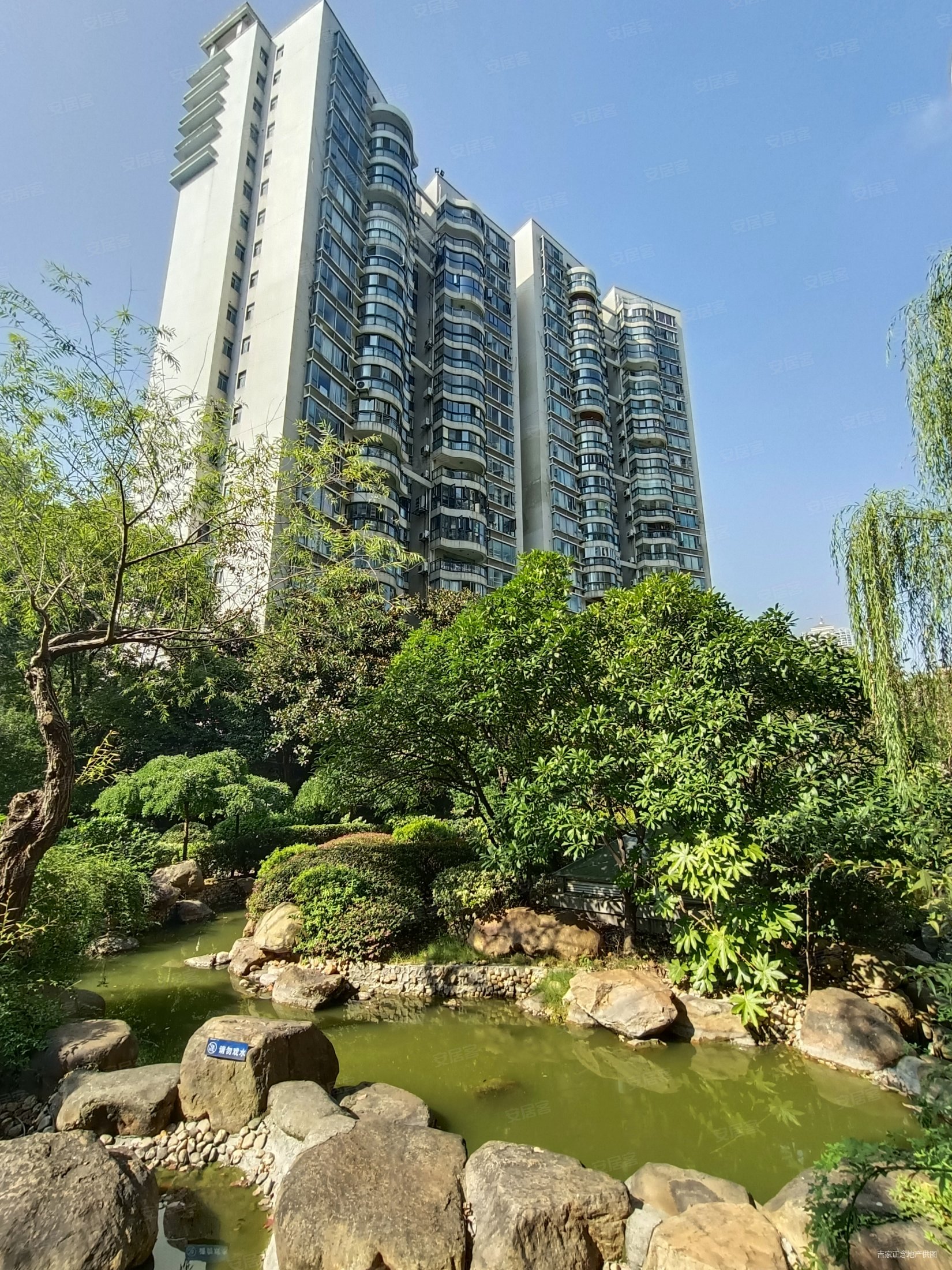 东湖香榭水岸4室2厅2卫170.41㎡南515万