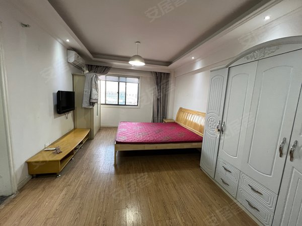 马鞍山花山印象汇和泰国际广场(商住楼)和泰公寓一室一厅出租,随时