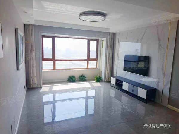 大众中央公园 出行方便 大两居 购物方便 南北通透 商品住宅